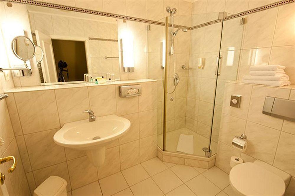 Bernstein Schlosshotel Ballenstedt Extérieur photo